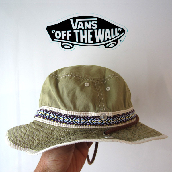 美品 VANS/ヴァンズ★ サイドのホック付きバケットハット拍卖