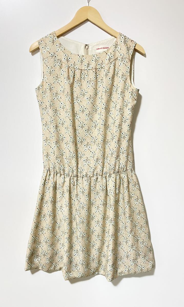 H7877gg national standardナショナルスタンダード サイズM位 ノースリーブワンピース 花柄 ベージュ系レディース 日本製 ひざ丈 小花柄拍卖