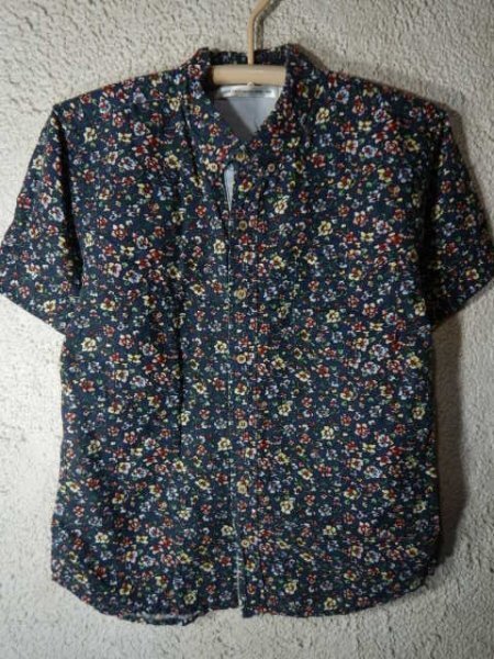 n8706 AMOUR.PAIX ET LIBERTE A JAMAIS 半袖 小花柄 総柄 リネン混紡 デザイン ボタンダウン シャツ 人気拍卖