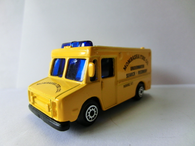 ミニカー Maisto マイスト Mombasha Fire 全長約7cm拍卖