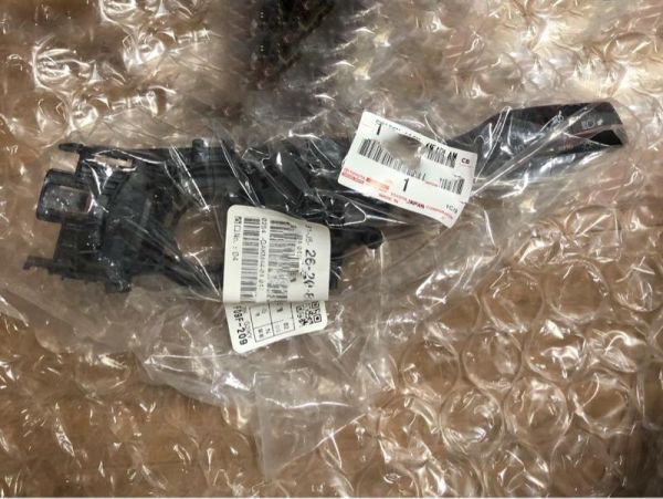 残りわずか!【未使用 トヨタ 純正】 レクサス GSL 10系 IS200系 300系 寒冷地用 ヘッドランプデイマスイッチ拍卖