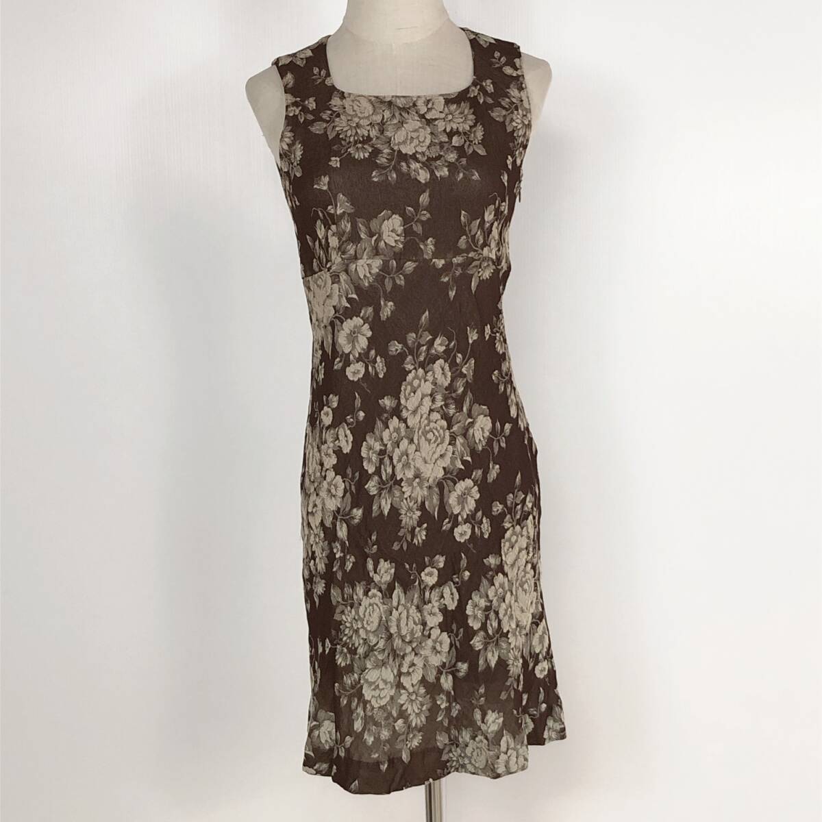 Y1006 美品 tehen レディース ワンピースひざ丈ワンピース 袖無し 薄手 クリーニングタグ付き サイズ38 花柄 涼しげ おしゃれ シンプル 夏 拍卖