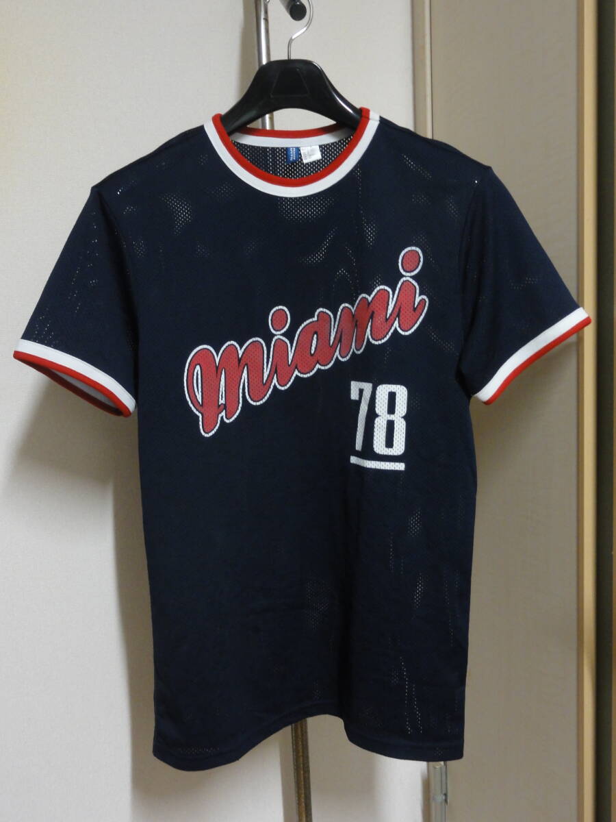 格安廃版レアかっこいい・H&M(エイチアンドエム)・濃紺メッシュ系地・アメフトジャージ系MIAMI 78プリント入り高級リンガーTシャツ M位拍卖