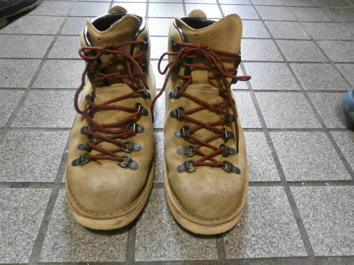 ダナー・ メンズ ・マウンテンライト 8,5EE ベージュ 本革 タンスエード ・ゴアテックス 拍卖