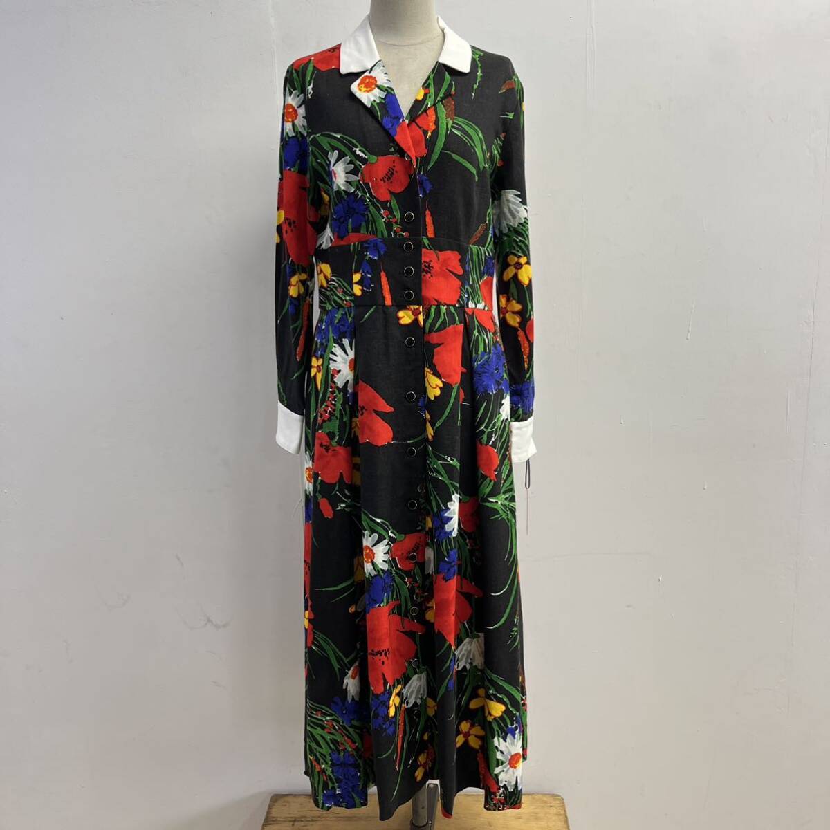 新品未使用タグ付き GRACE CONTINENTAL 定価¥48,000- ロングワンピース リネンワンピース グレースコンチネンタル【送料一律/同梱可能】M拍卖