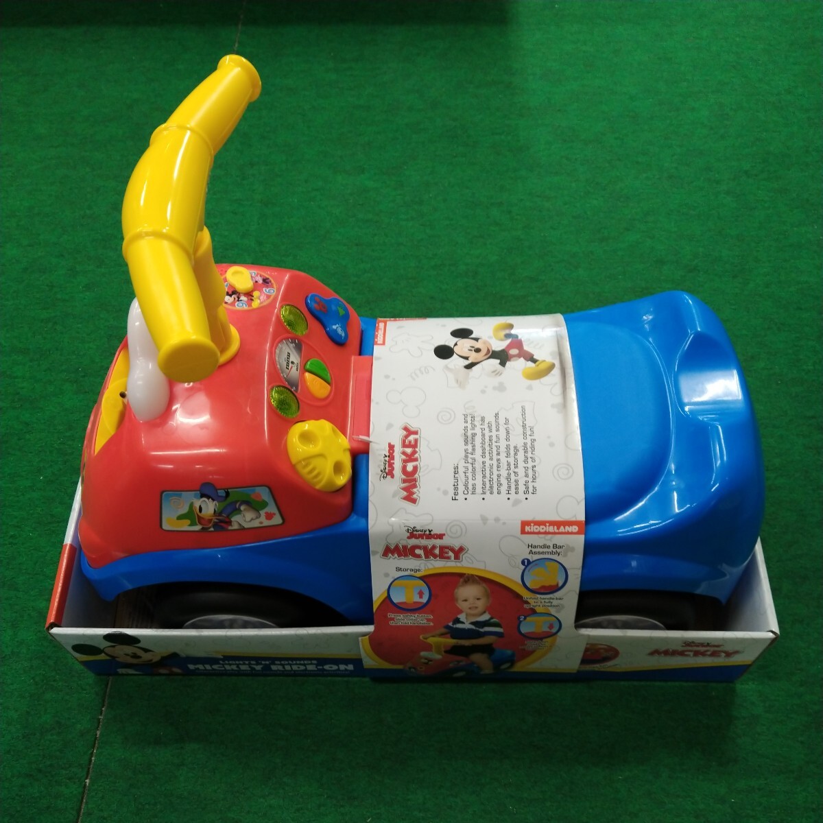 2歳3歳のお孫さんのプレゼントに!ミッキーライドオン 子ども用乗用車です。全長50cm 幅25cm 高さ36cm 説明が全て英語です。拍卖