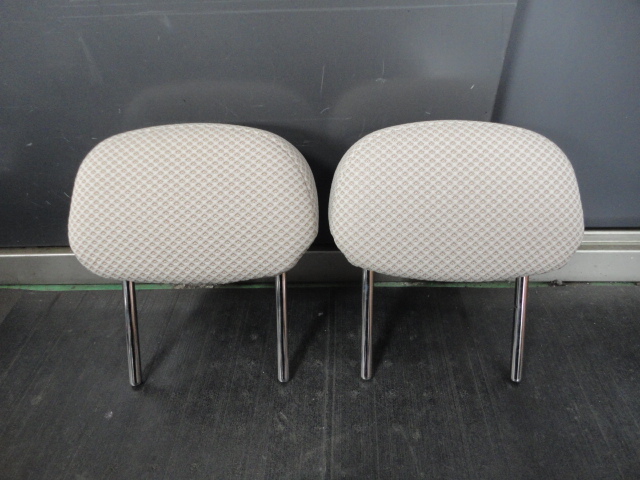 トヨタ パッソ KGC10 純正リアヘッドレスト 左右 まくら 後部座席 2個 【QNC10 KGC15拍卖