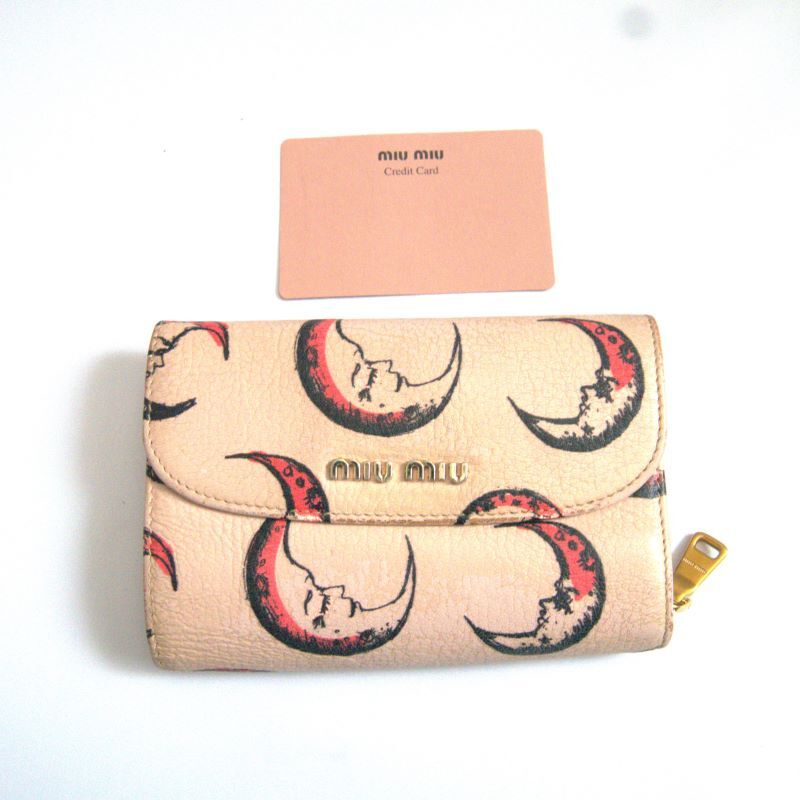 $ 美品 $ 希少 ■ ミュウミュウ ■ miumiu ■ 三日月 ■ マドラス レザー製・ L字ファスナー 2つ折り 財布 ■ さくら色 ピンク■送料無料拍卖