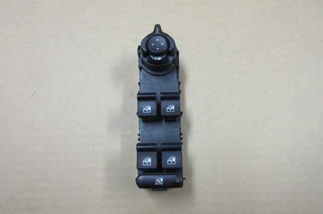 ★2012年 アルファロメオ ジュリエッタ コンペティツィオーネ ABA-940141 ウインドウスイッチ★拍卖