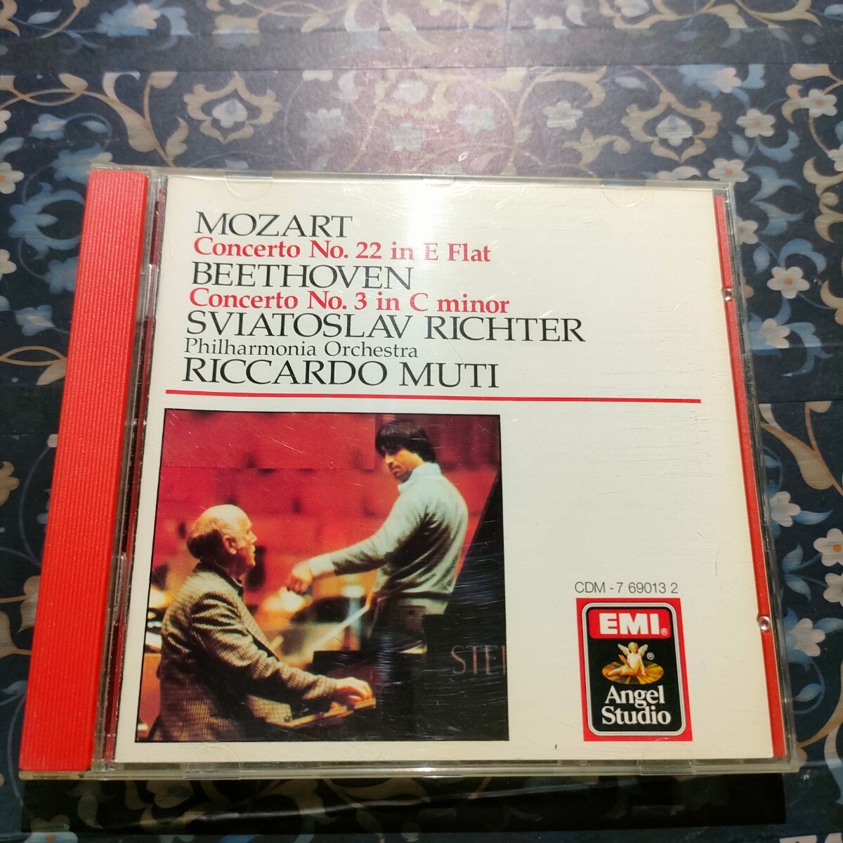 CD 輸入盤 モーツァルト:ピアノ協奏曲第22番、ベートーヴェン:ピアノ協奏曲第3番/ リヒテル、ムーティ 送料込み拍卖