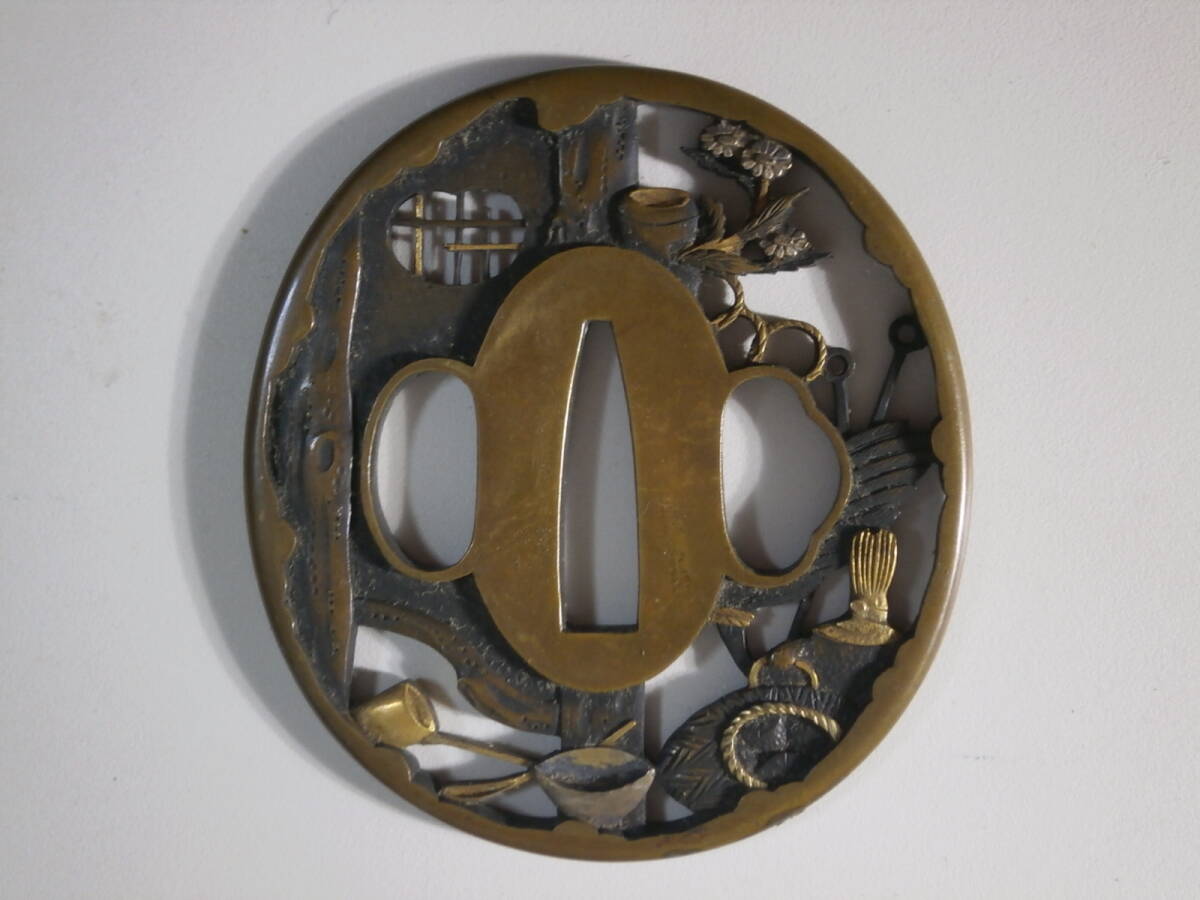 金、銀、象嵌の鍔 / 無銘 鍔 / 詳細不明拍卖