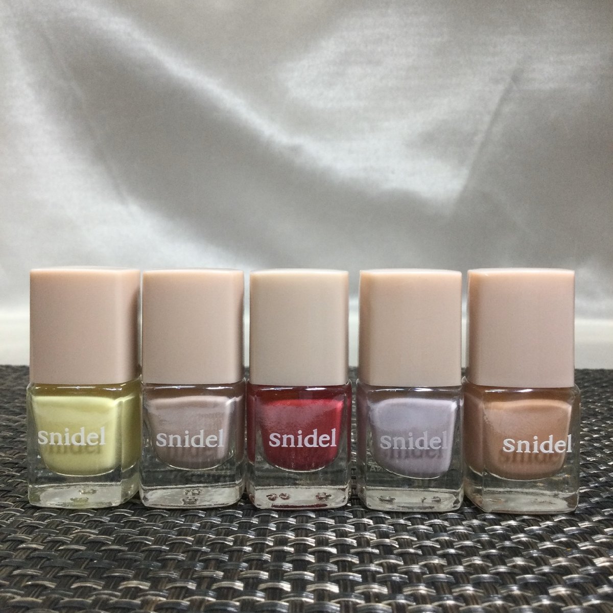 【残量多/現状品/インボイス登録店/TO】snidel スナイデル 2018年 4月号 ネイルカラー 5色 ネイルセット 5ml 付録 MZ0406拍卖