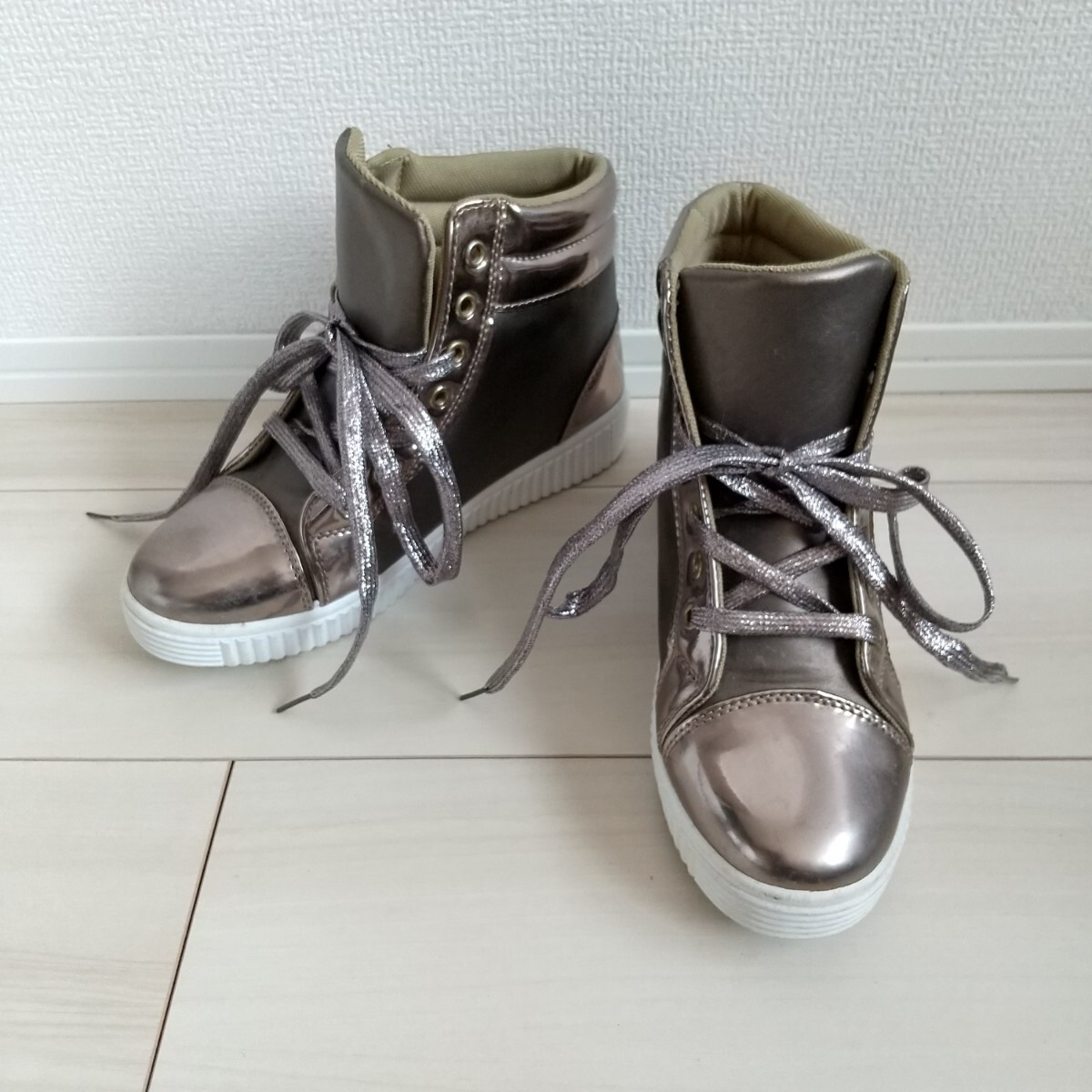 ◎(497)Parker ハイカットスニーカー(23.5cm)拍卖