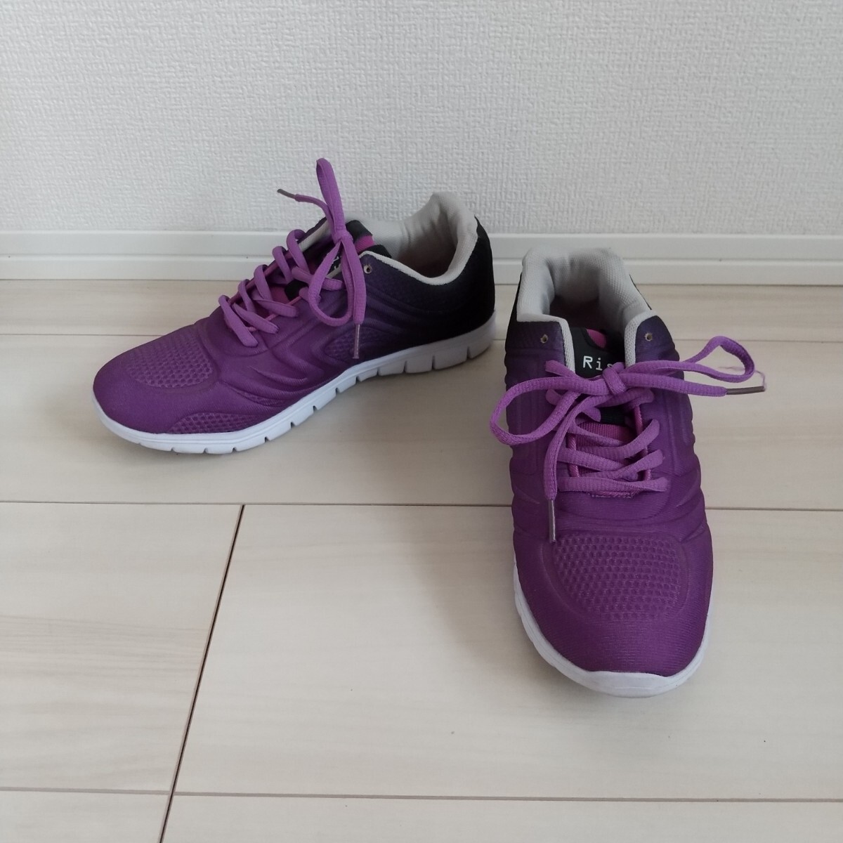 ☆(506)Risata パープル×ブラック スニーカー(23.5cm)拍卖