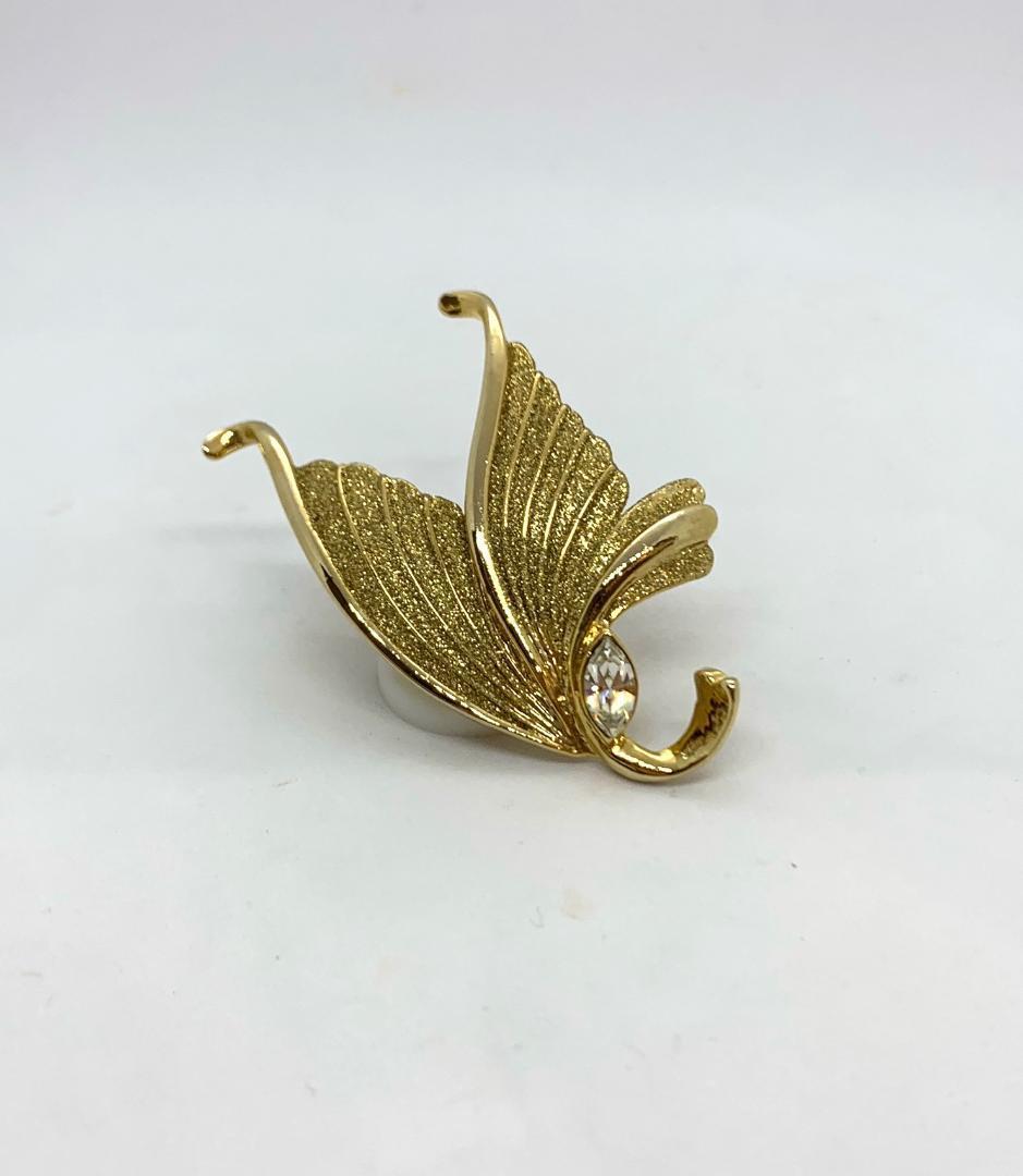 【イミテーション透明石付きブローチ】金色/透明石付き 約6.7cm【送料無料】拍卖