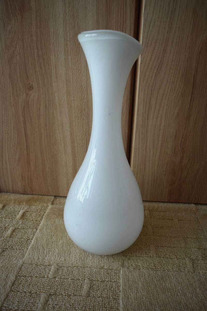 ☆大型 花器 花瓶 花入 フラワーベース ホクヨウグラス 白 置物 インテリア 高さ約40cm☆中古品拍卖