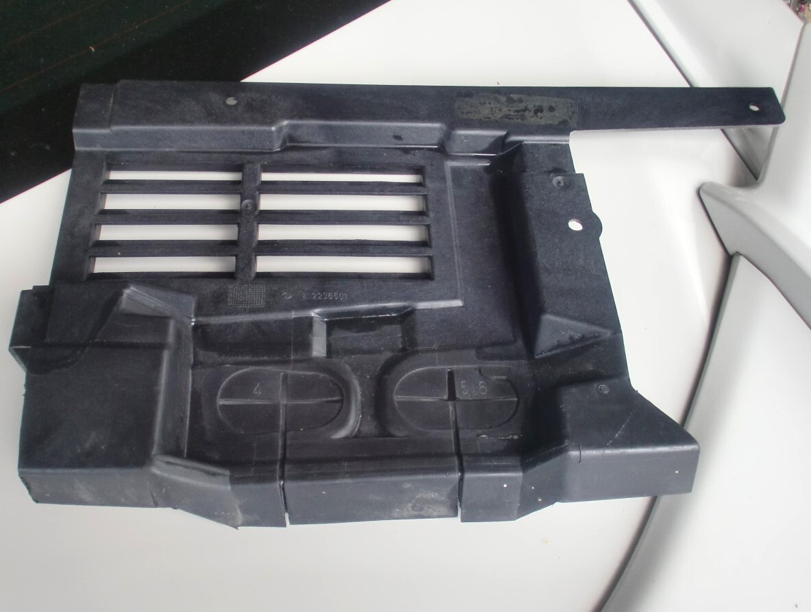 メルセデスベンツW201/2,5-16V&EVOⅡ用フロントインナーパネル拍卖