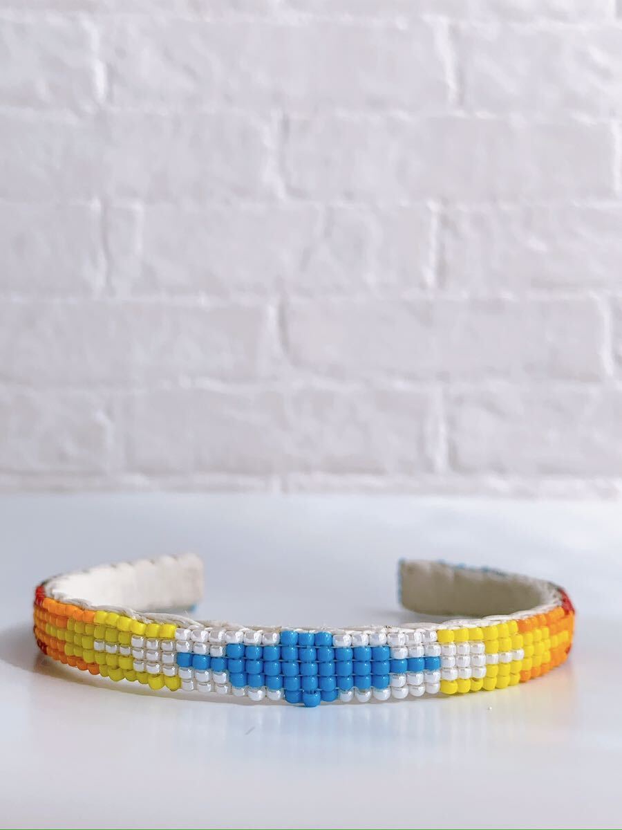 インディアンジュエリー バングル ブレスレット ナバホ族 ビーズワーク ビーズ レザーバングル ビーズブレスレット ネイティブ to拍卖