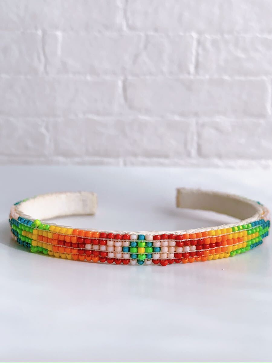 インディアンジュエリー バングル ブレスレット ナバホ族 ビーズワーク ビーズ レザーバングル ビーズブレスレット ネイティブ gr拍卖