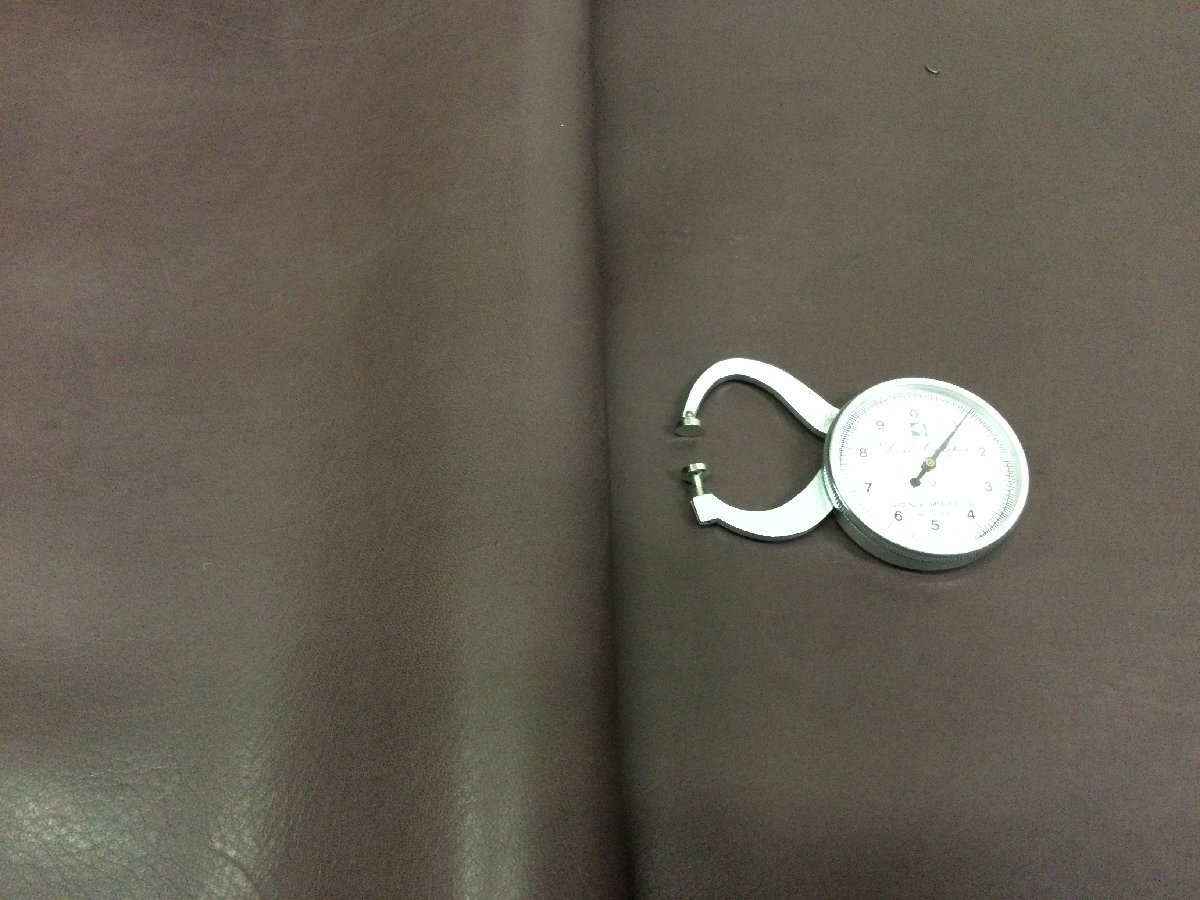 【SALE】★AC51革 皮/牛 オイル ソフト アズキブラウン 220ds 約1.4mm~1.8mm/格安拍卖