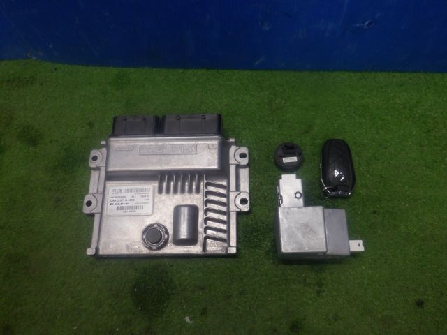 ★DSオートモビル DS7 クロスバック LDA-X74AH01 グランシック ブルーHDi★エンジンコンピューターセット拍卖