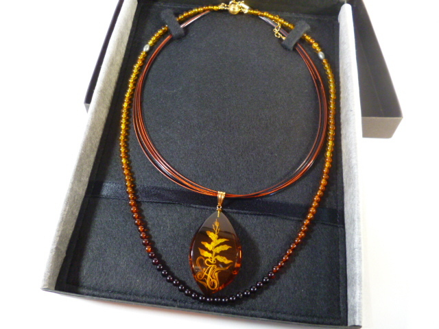 ∞ 琥珀 K18 インタリオ ペンダント ネックレス ∞ アンバー ネックレス2本 拍卖