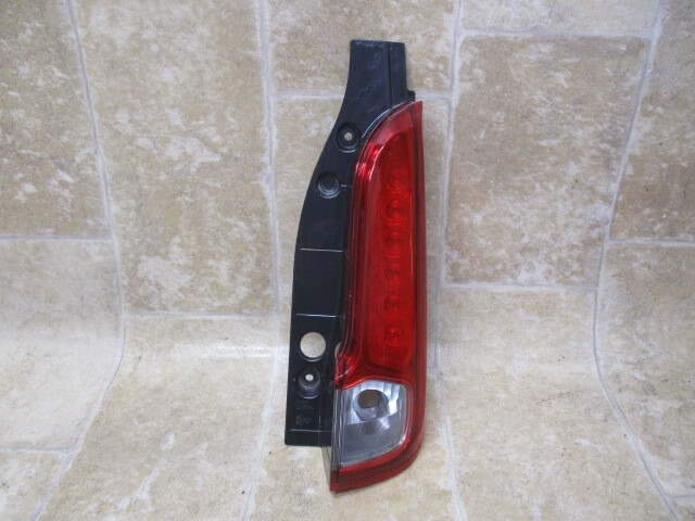 I8/ MK32Sスペーシア純正LEDテールライト右KOITO 220-59294テールランプ拍卖