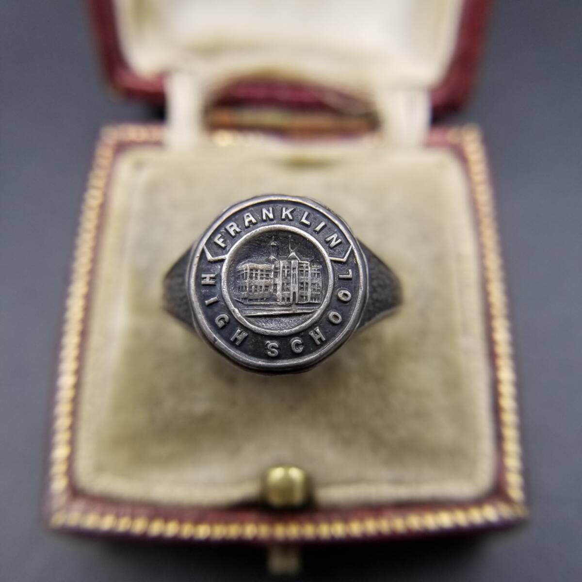 1915年 米国 アンティーク クラスリング FRANKLIN HIGH SCHOOL ラウンドシグネット 925 シルバー 銀 指輪 クラシック Y14-A拍卖