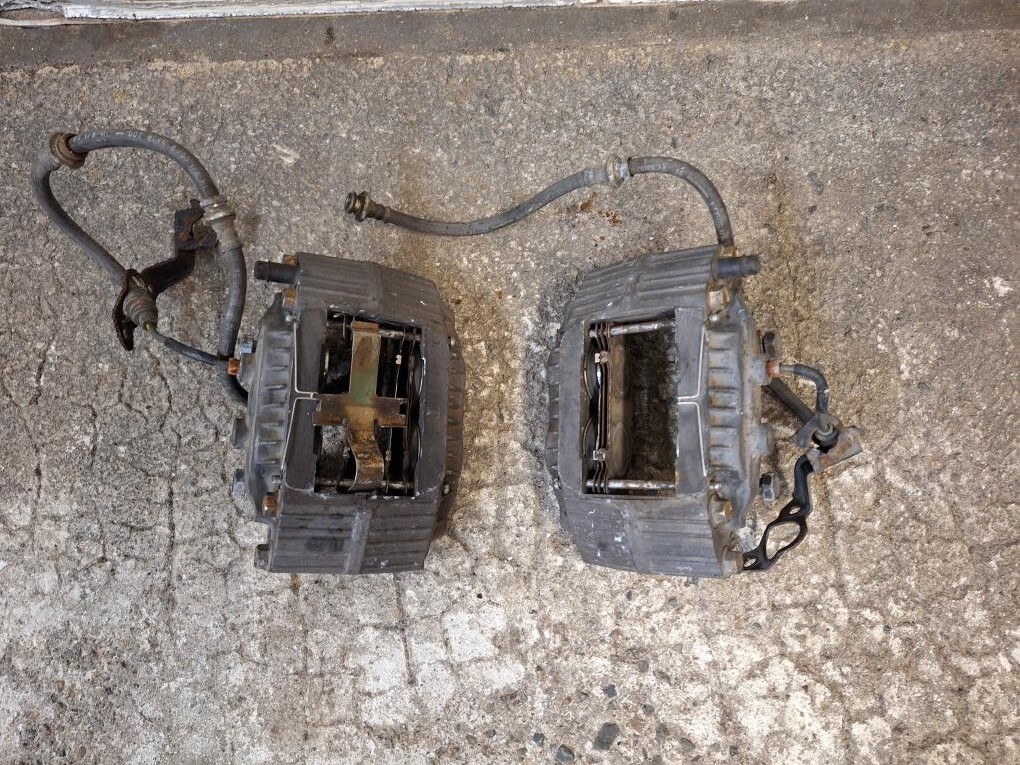 R32 スカイライン タイプM フロントキャリパー No.ki2拍卖