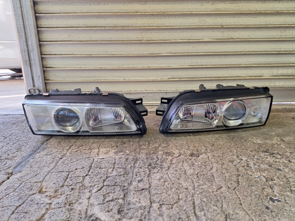 R32 スカイライン ヘッドライト(左右セット)No.ki3拍卖