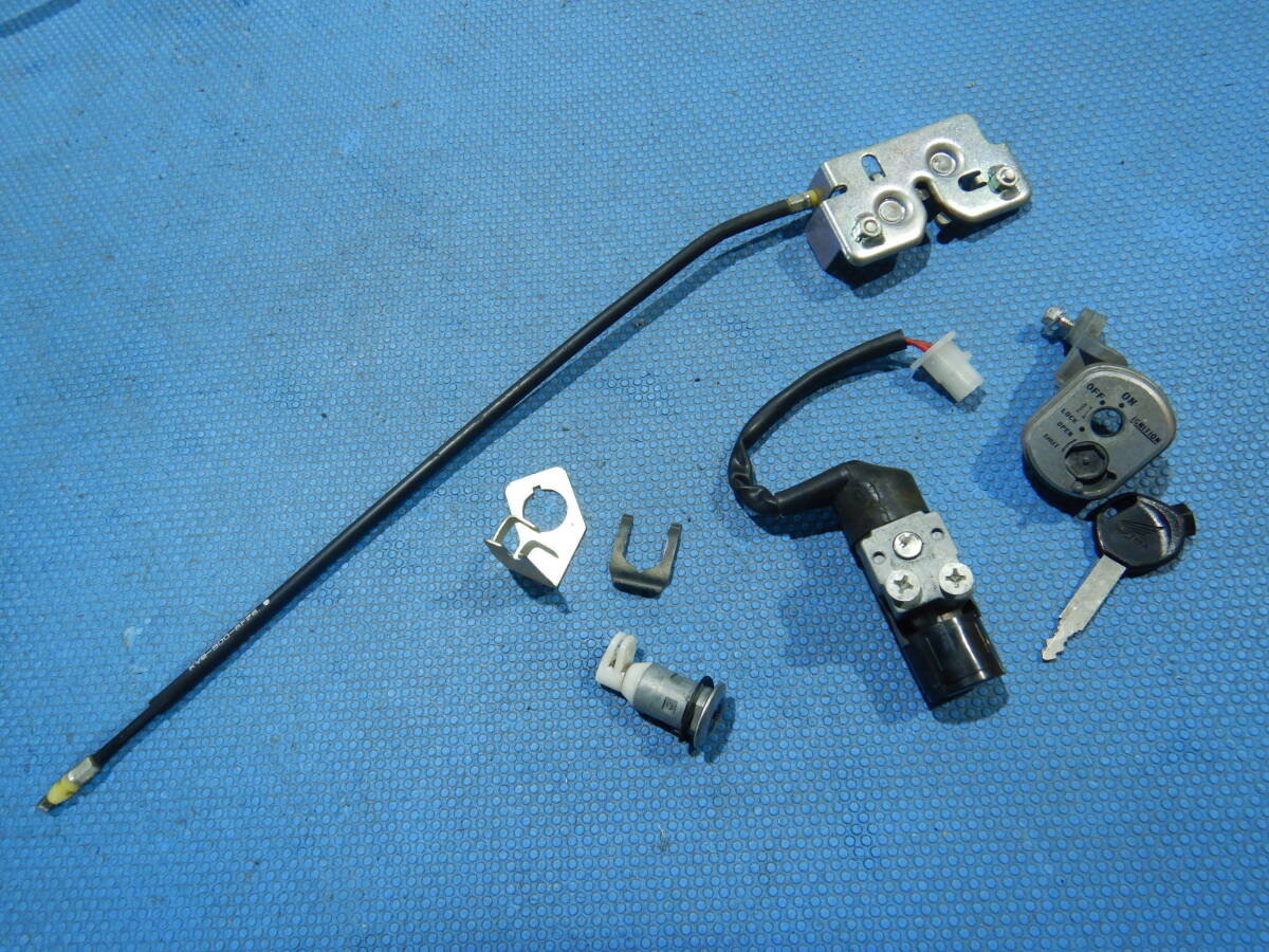 クリック CLICK110 キーセット 鍵 カギ キーシリンダー シートロック拍卖