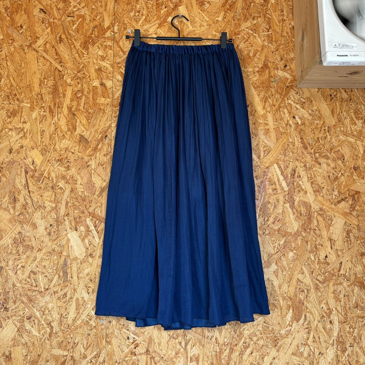 美品 BEAMS HEART ウエストゴム ネイビー プリーツスカート ひざ丈 フレアスカート 3037拍卖