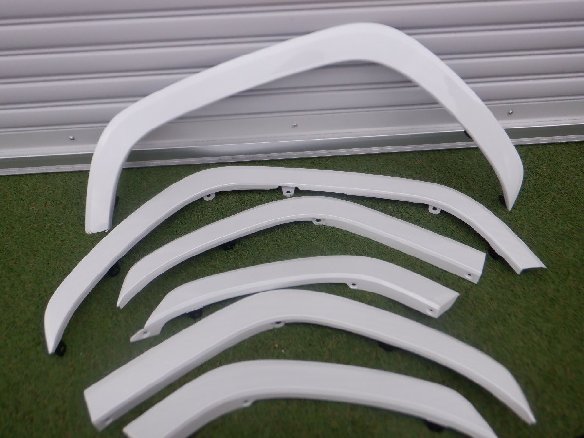 新車外し 純正 VJA300W FJA300W 300 ランドクルーザー ランクル フェンダーモール トリム 1台分 6ピース プレシャスホワイトパール090拍卖