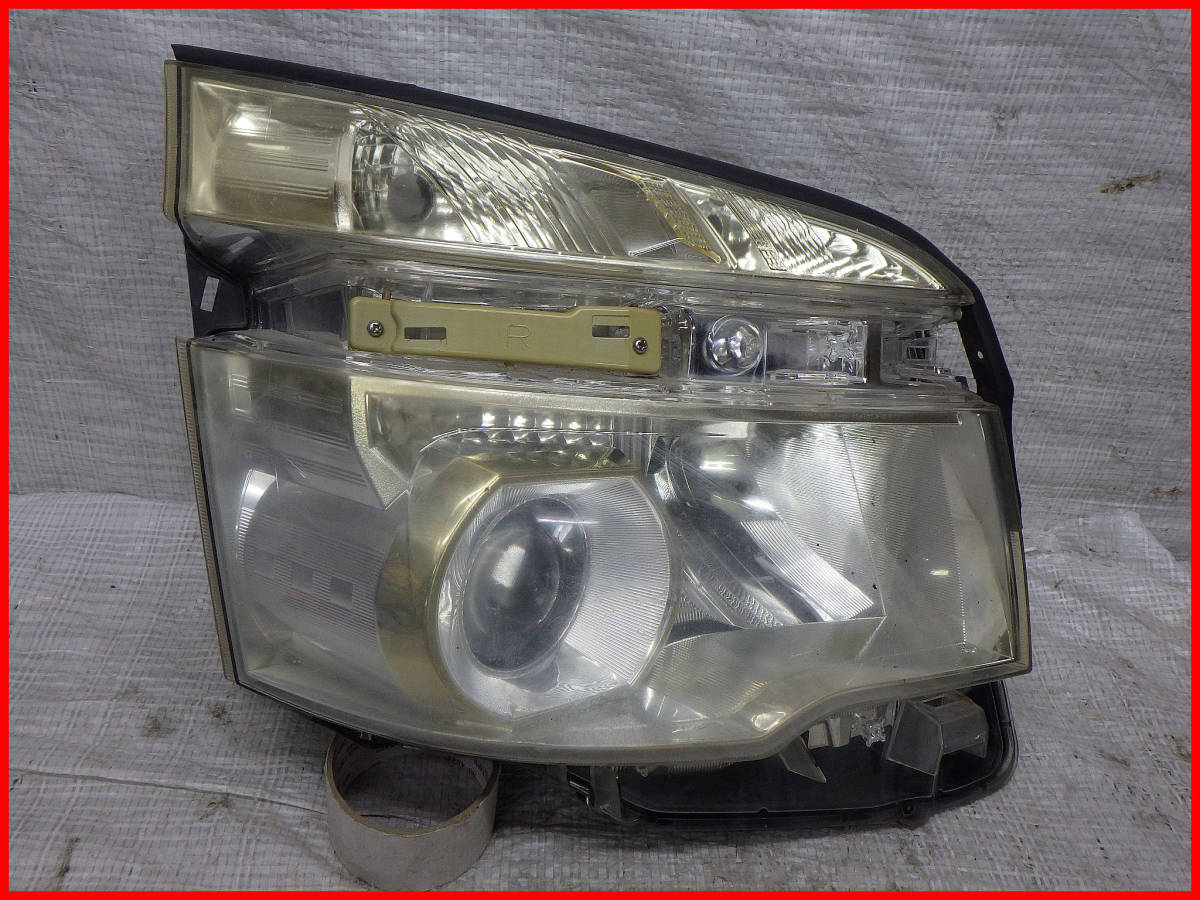 ZRR70W/ZRR75W 後期 ヴォクシー 煌Z HID右ヘッドライト右ライト 右側 KOITO 28-226 ヘッドランプ ランプ 刻印不明拍卖