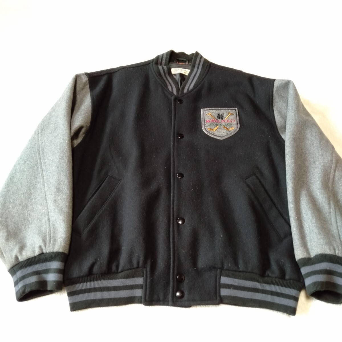 む266 ROYAL POLO サイズM 毛 レーヨン スタジャン ブルゾン ジャケット 洋服 名前刺繍あり拍卖