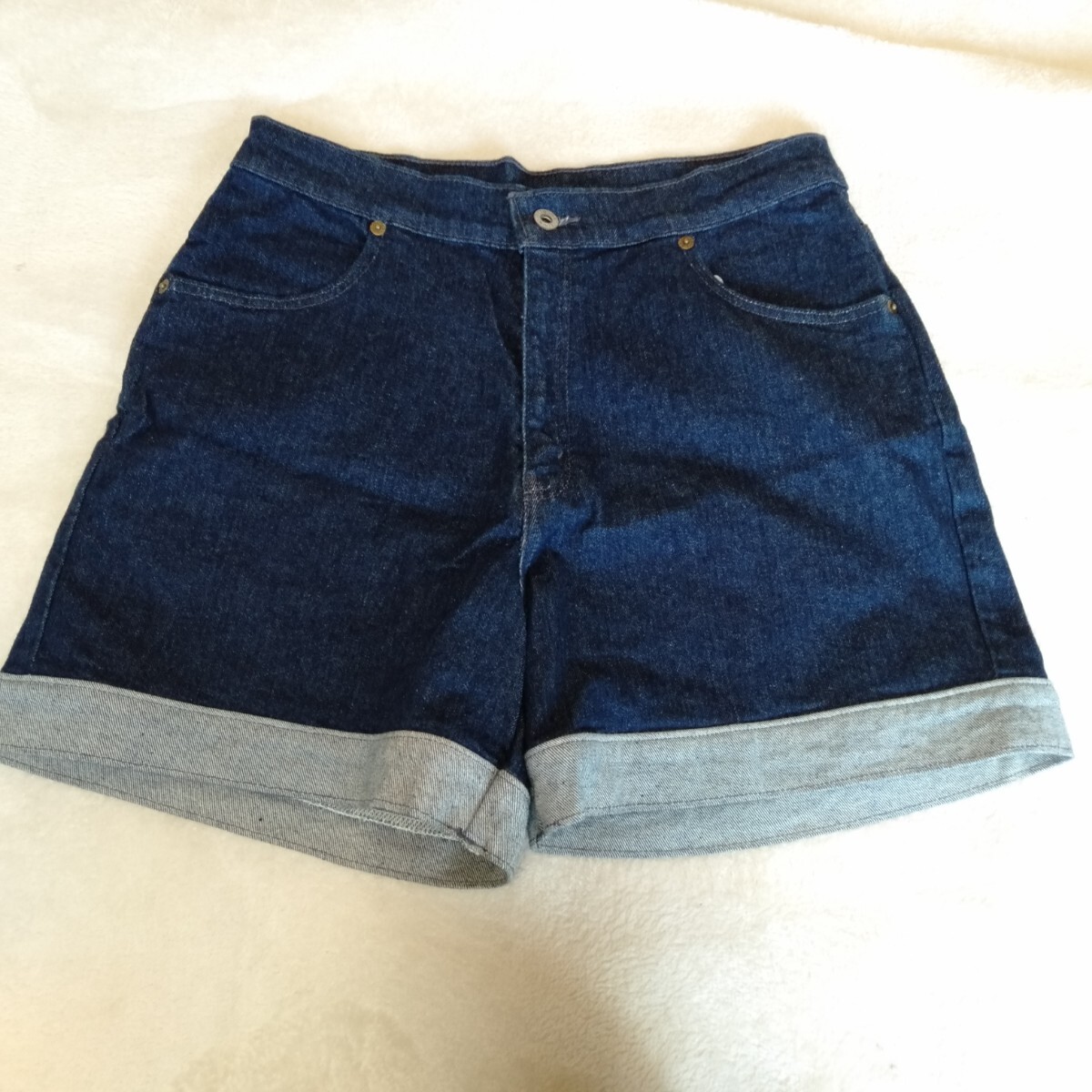 む283 LEVI'S ウエスト74cm 綿混 デニムショートパンツ Dry Goods ロールアップ ハーフパンツ 洋服拍卖