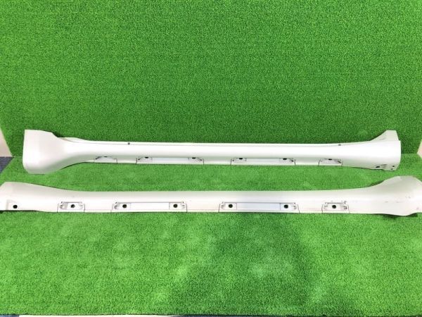 ランドクルーザー CBA-UZJ200W 左右サイドステップ 白パール UZJ200 - SIDE STEPS L/R ID:819 ★拍卖