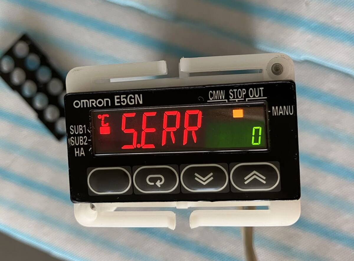 通電確認済 OMRON E5GN 電子温度調節器拍卖