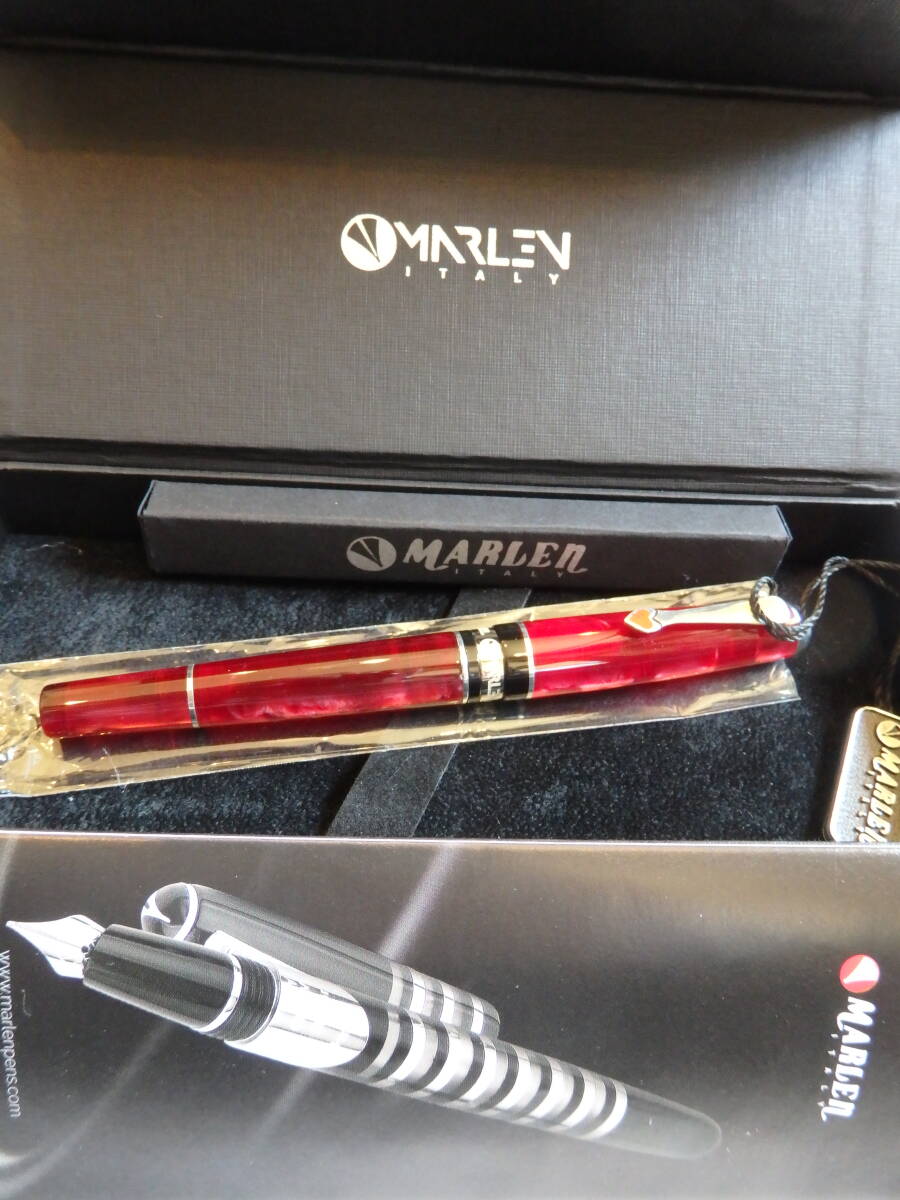 ◆【未使用・新品】イタリア製 マーレン フィーリング・ラックス・マザーオブパール万年筆 レッド F程度拍卖
