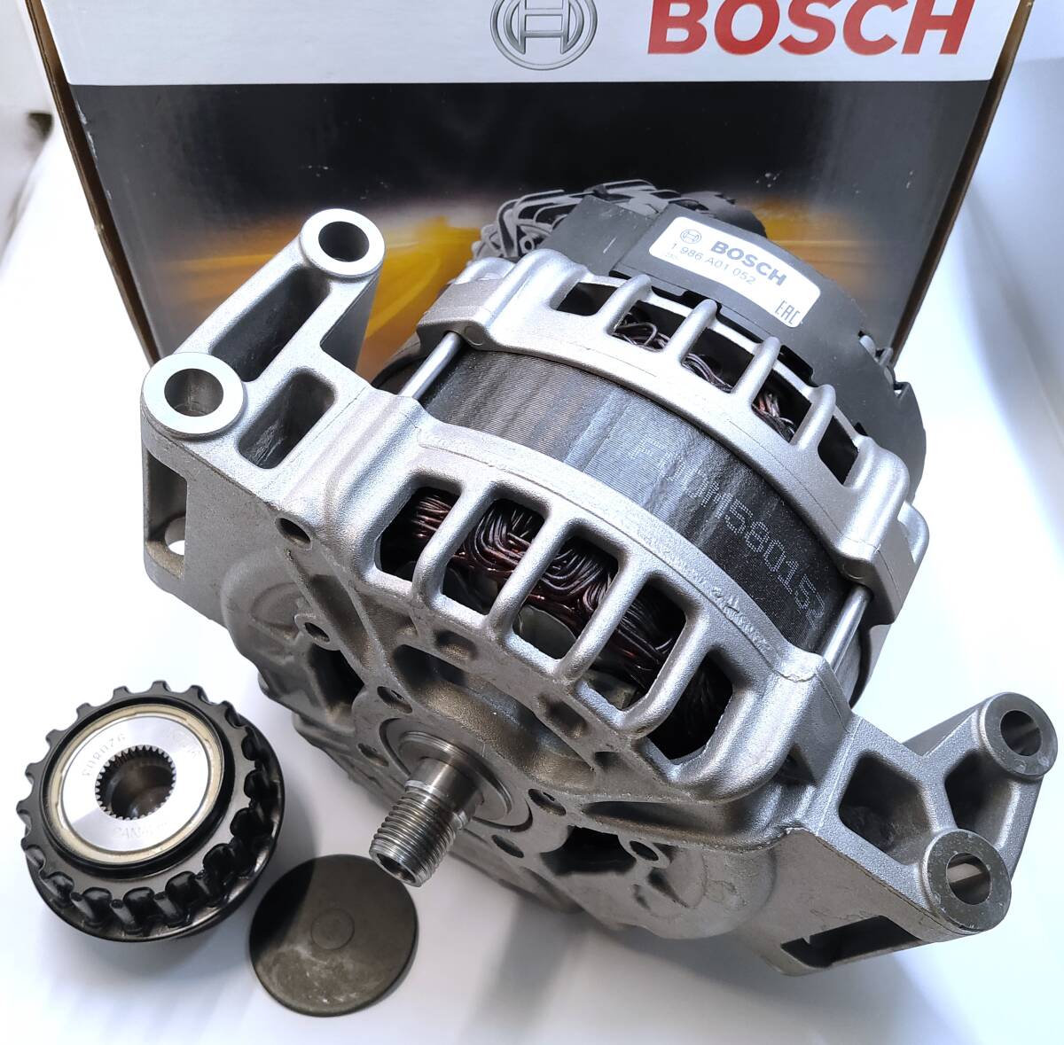 (送料込) ボルボ S60 S80 V60 XC60 V70 XC70 XC90 オルタネーター180A・プーリー付【ボッシュ製・新品】ランドローバーLR2適合拍卖