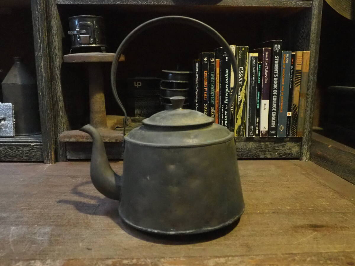 【ブリキケトル】昭和レトロモダン古道具アンティークやかんポットカフェコーヒーポット薪ストーブティーポットキャンプ拍卖