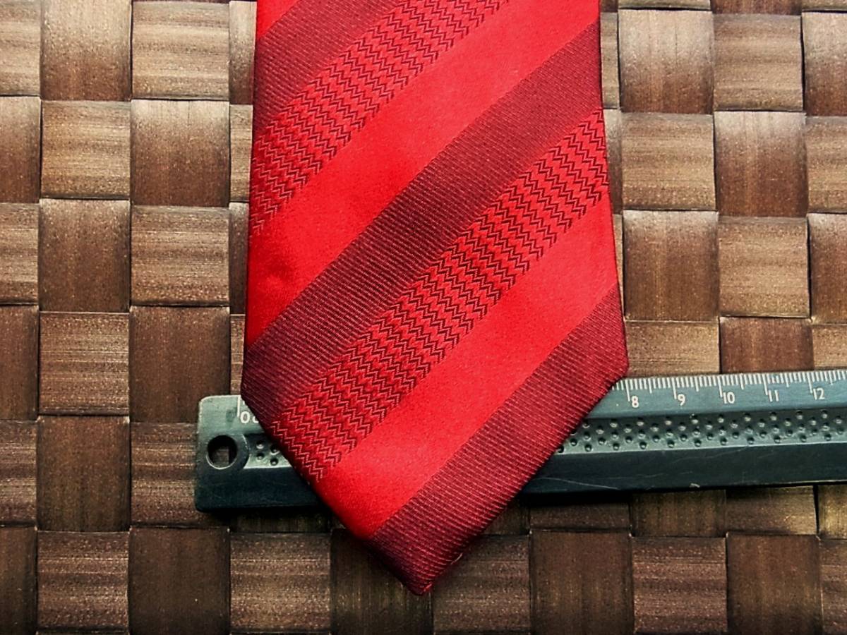 【特選】y0832美品オリヒカ「ORIHICA」ネクタイ・人気の細ナロータイ・シルク100%拍卖