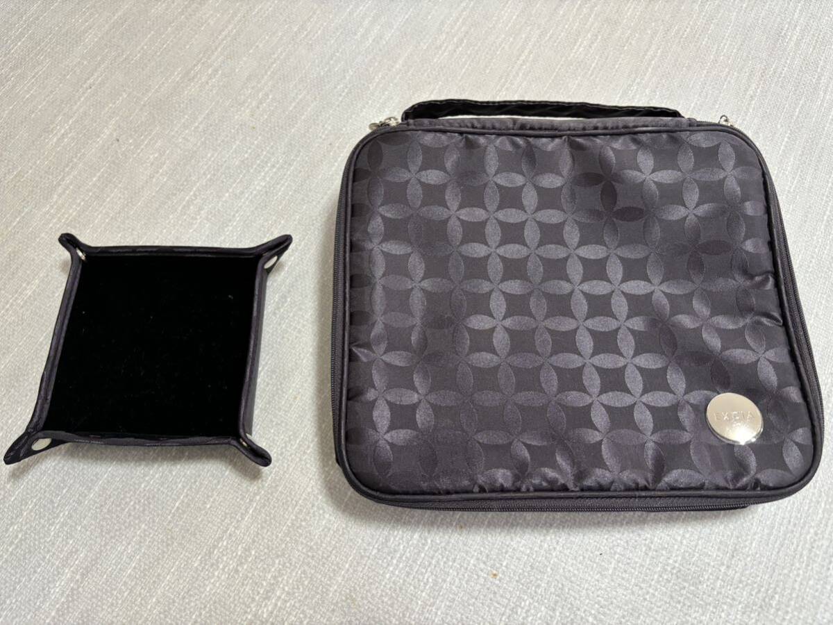 【新品美品】エクシア EXCIA 黒 ポーチ 小物入れ付き 正規品 化粧品 美品拍卖