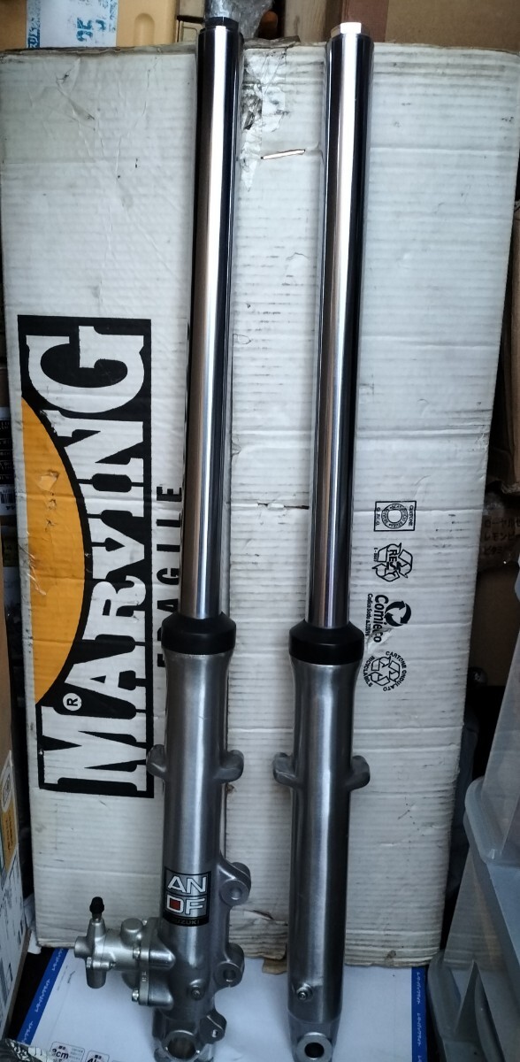 GSX400E純正新品フロントフォーク当時物GSX250E GSX400E RG250E GS400 GT380 CBX400F CB400T CB400N CB400F CB250T CB250N XJ400質問即決拍卖