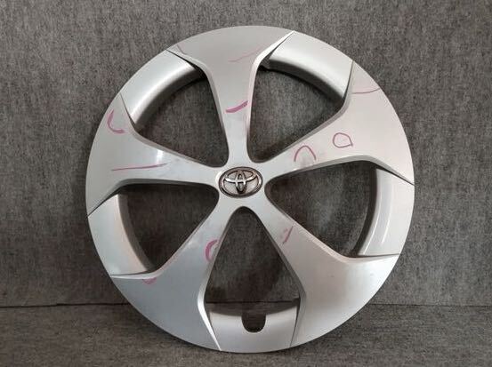 N864-正面下 プリウス ZVW30 後期 ホイールキャップ ☆拍卖