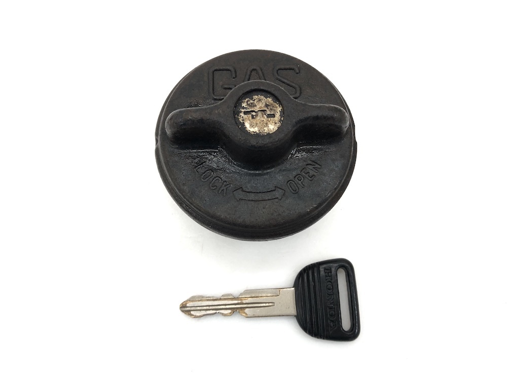 _b171766 ホンダ アクティトラック SDX HA3 給油口 燃料 フィラー フューエルリッド キャップ 鍵付き HA4拍卖