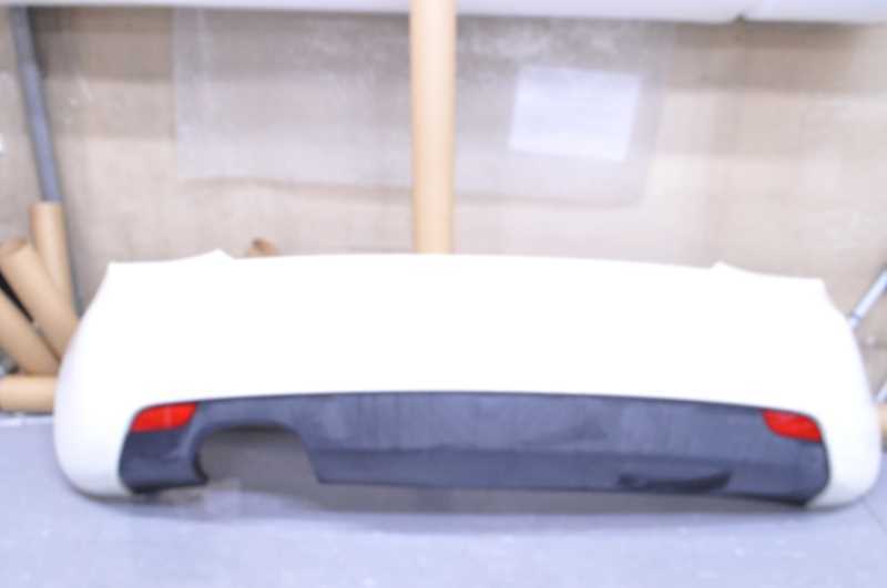 アウディ A1 8X(8XCAX) 純正 リアバンパー 白 8X0.807.511 k081047拍卖