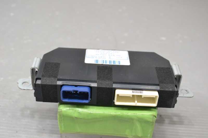 ソリオ B&W 中期(MA15S) 純正 良品 取付OK 動作保証 左 リア パワースライド コンピューター 36790-82K10 k081199拍卖