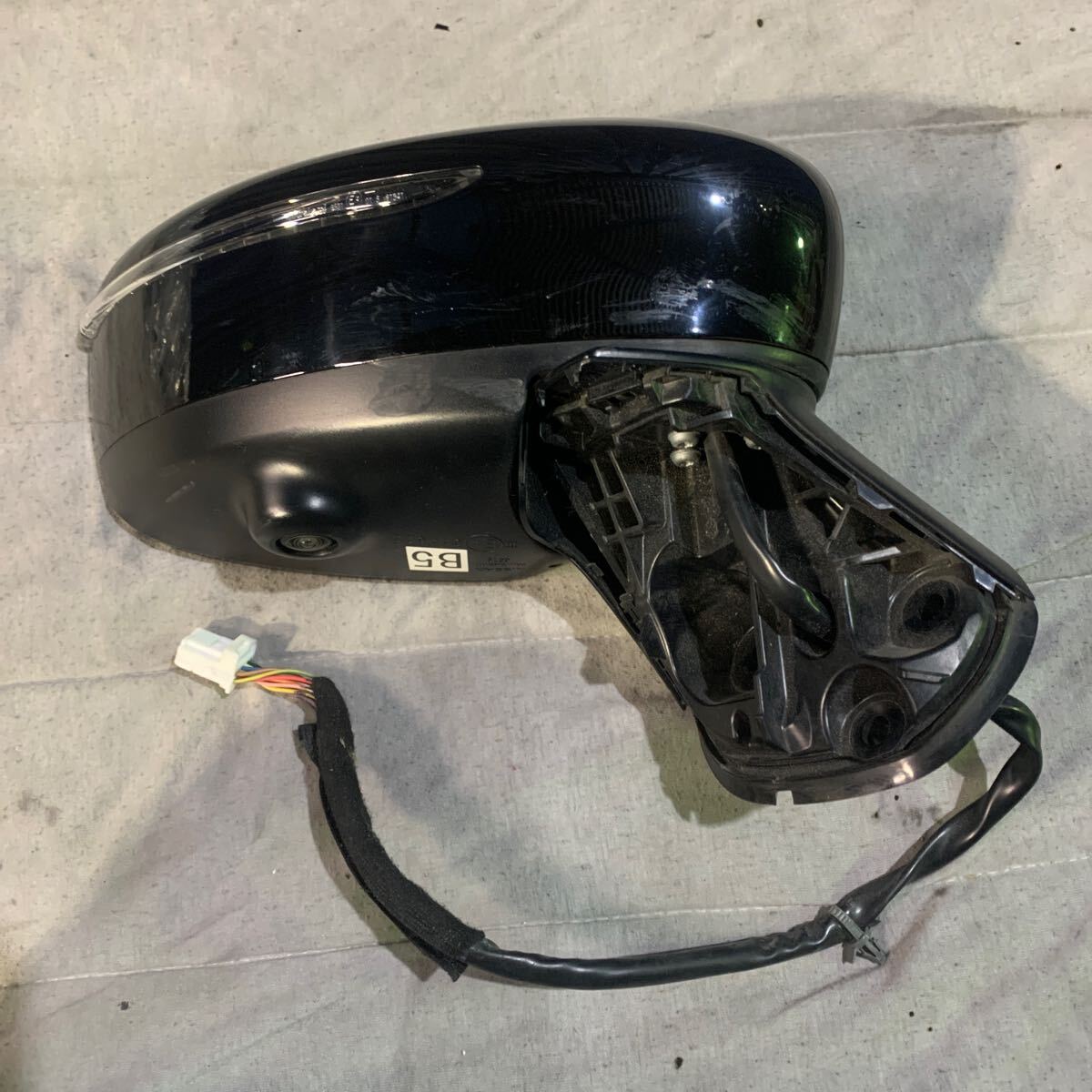 ノート E12/HE12/NE12/SNE12 右ドアミラー/サイドミラー 12線(カメラ・ウインカー付) Murakami 6579 日産 ジャンク 部品取 売り切り拍卖