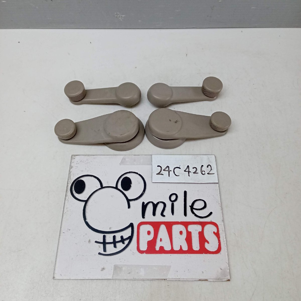 DG64V/DA64V スクラム 純正 手巻きノブ4個 2Z5-19-2/24C4262*同梱不可拍卖